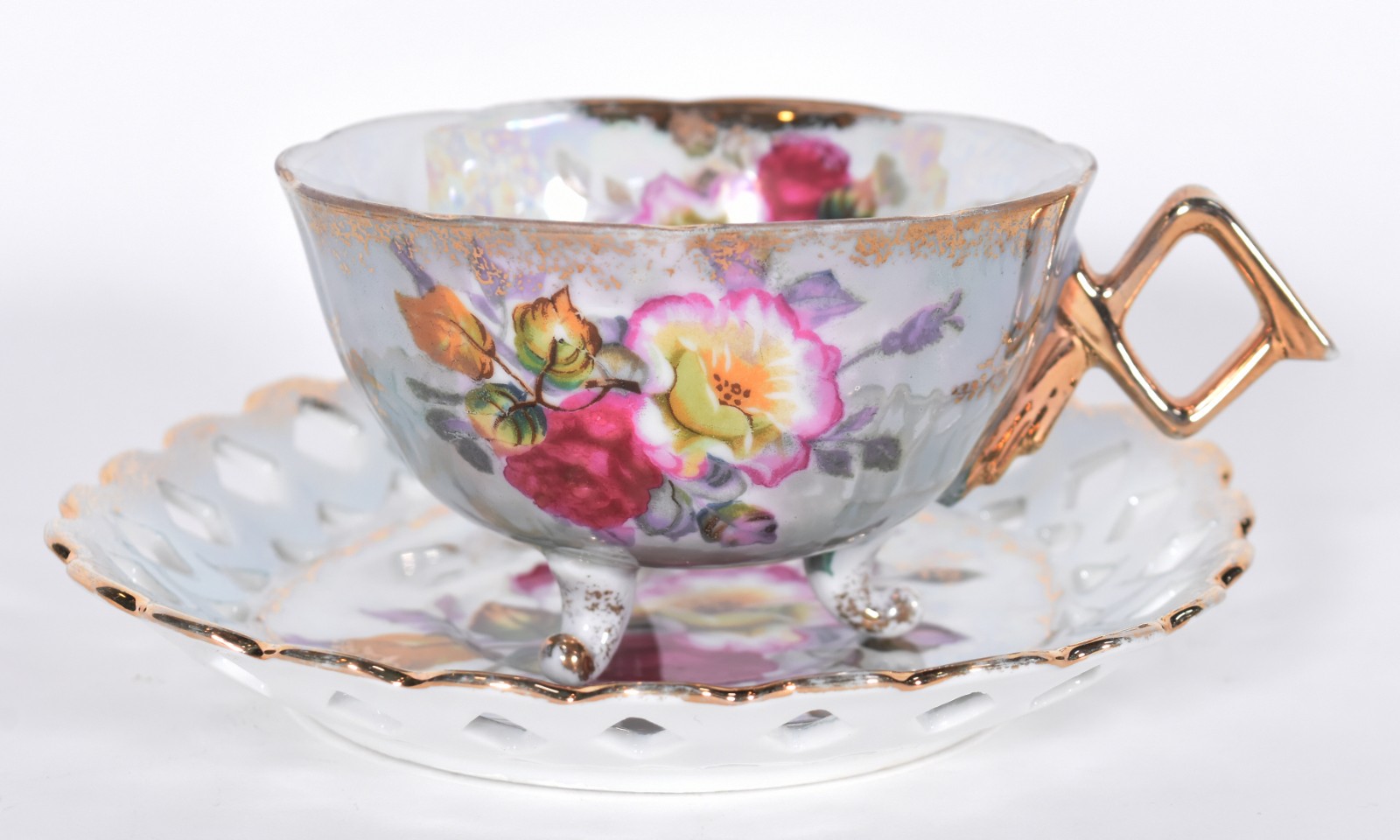 Seis xícaras de chá de porcelana "Royal Halsey" decorada com flores... - foto 4 de 5