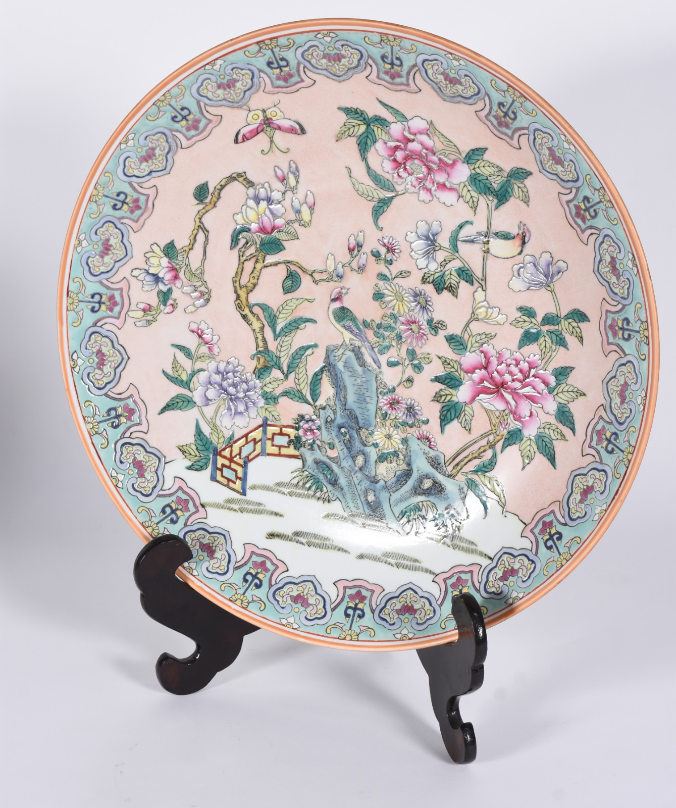 Medalhão de porcelana oriental, decoração floral em policromia. - foto 1 de 6