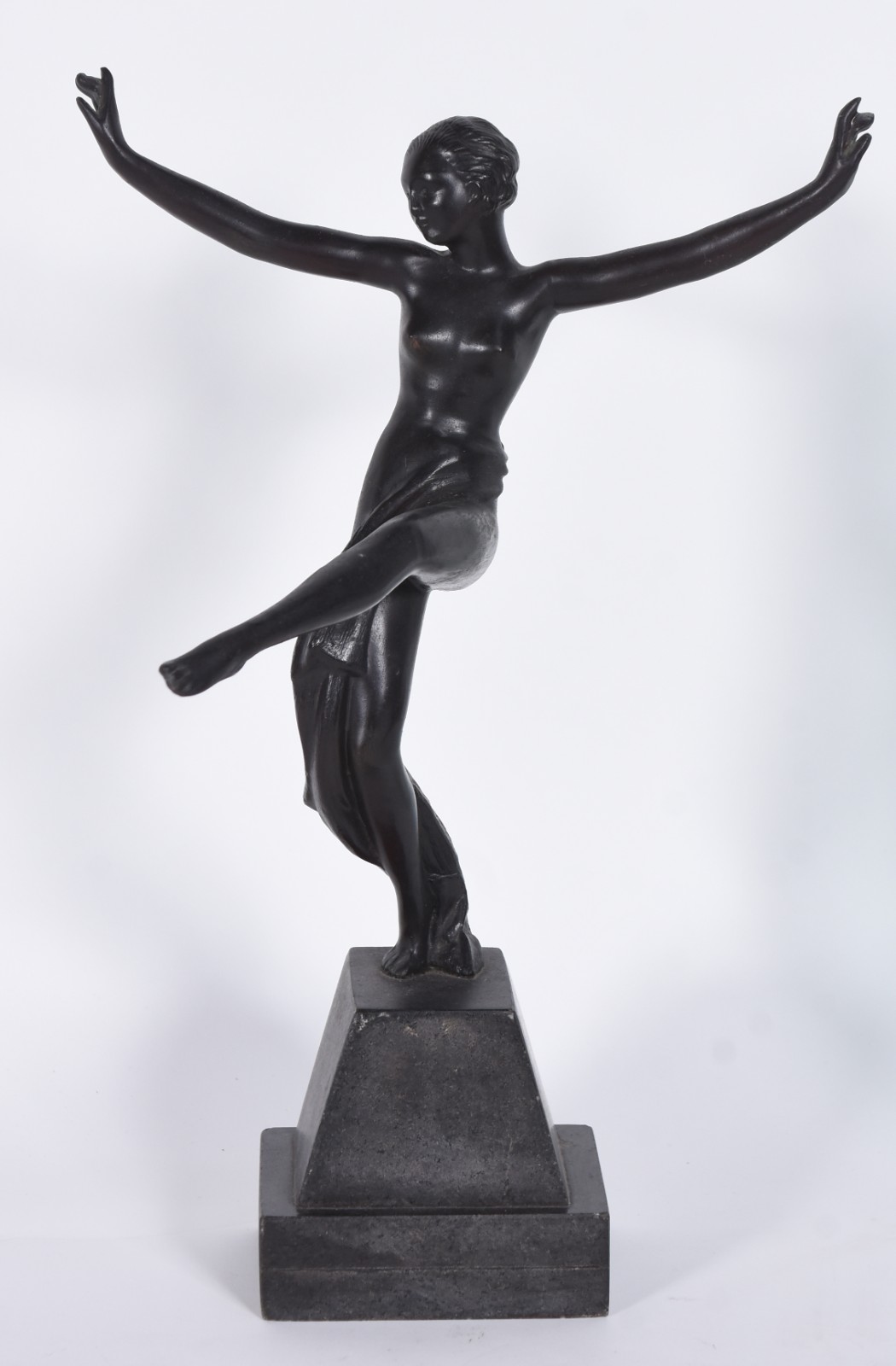 Estatueta de petit bronze representando dançarina, base de mármore. - foto 1 de 2