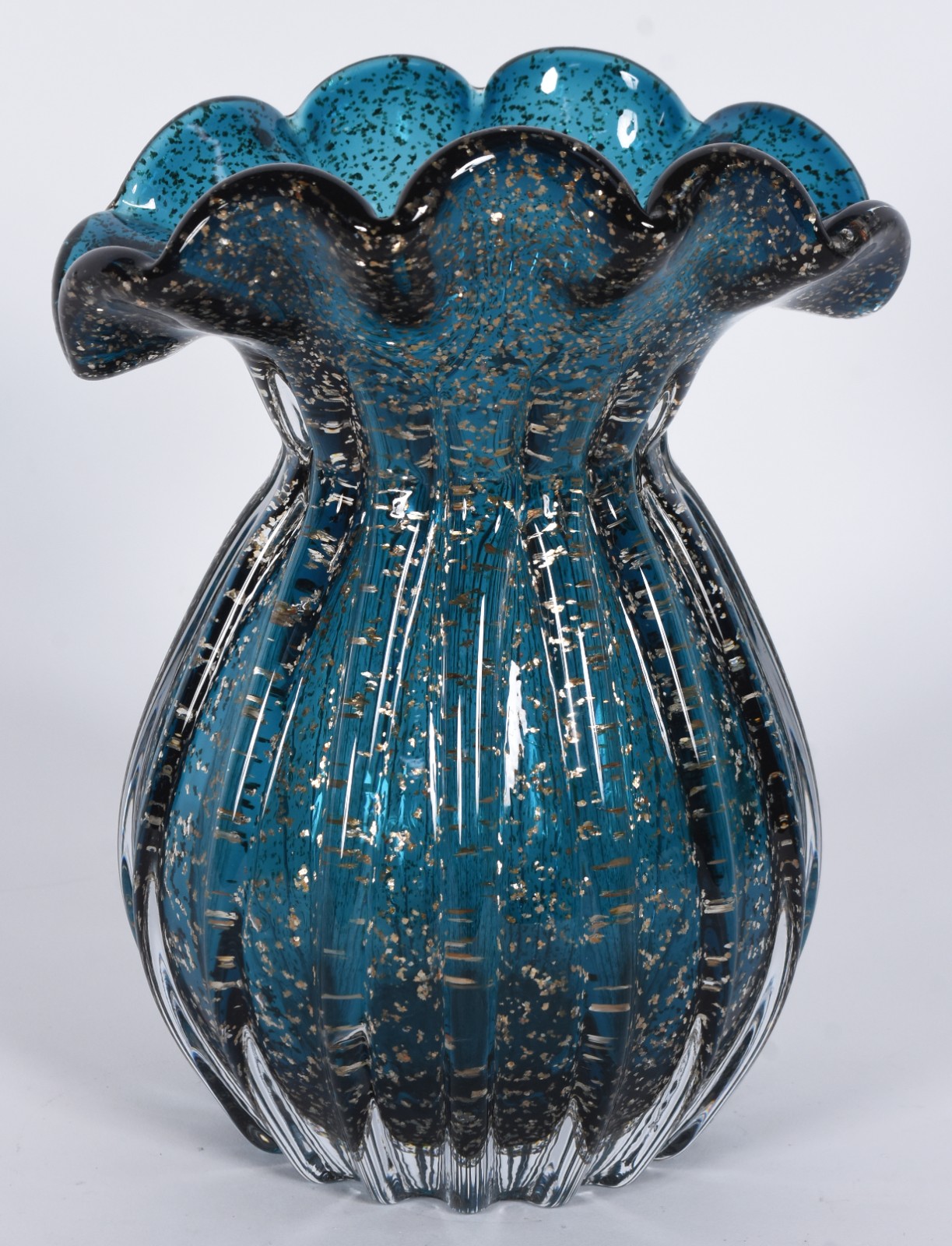 Vaso de vidro decorativo na cor azul. - foto 1 de 2