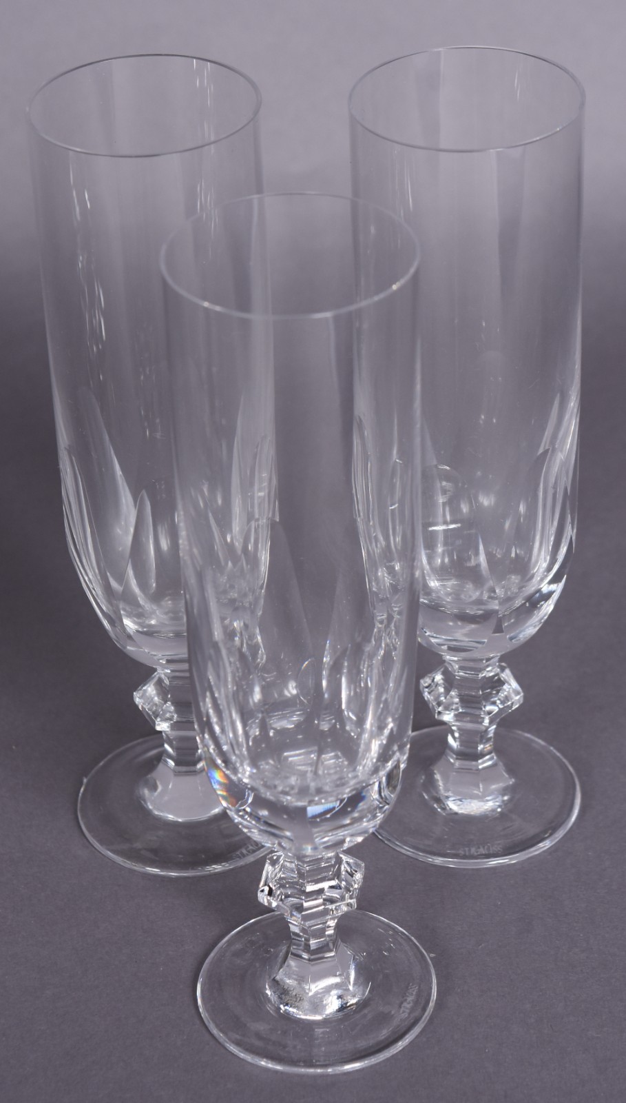 Vinte flutes de cristal sendo 5 de modelos diferentes. - foto 5 de 7