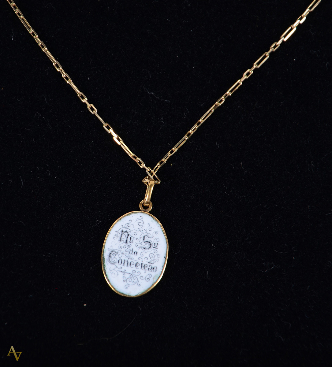 Colar de ouro amarelo com pingente de Nossa Senhora da Conceição... - foto 2 de 2