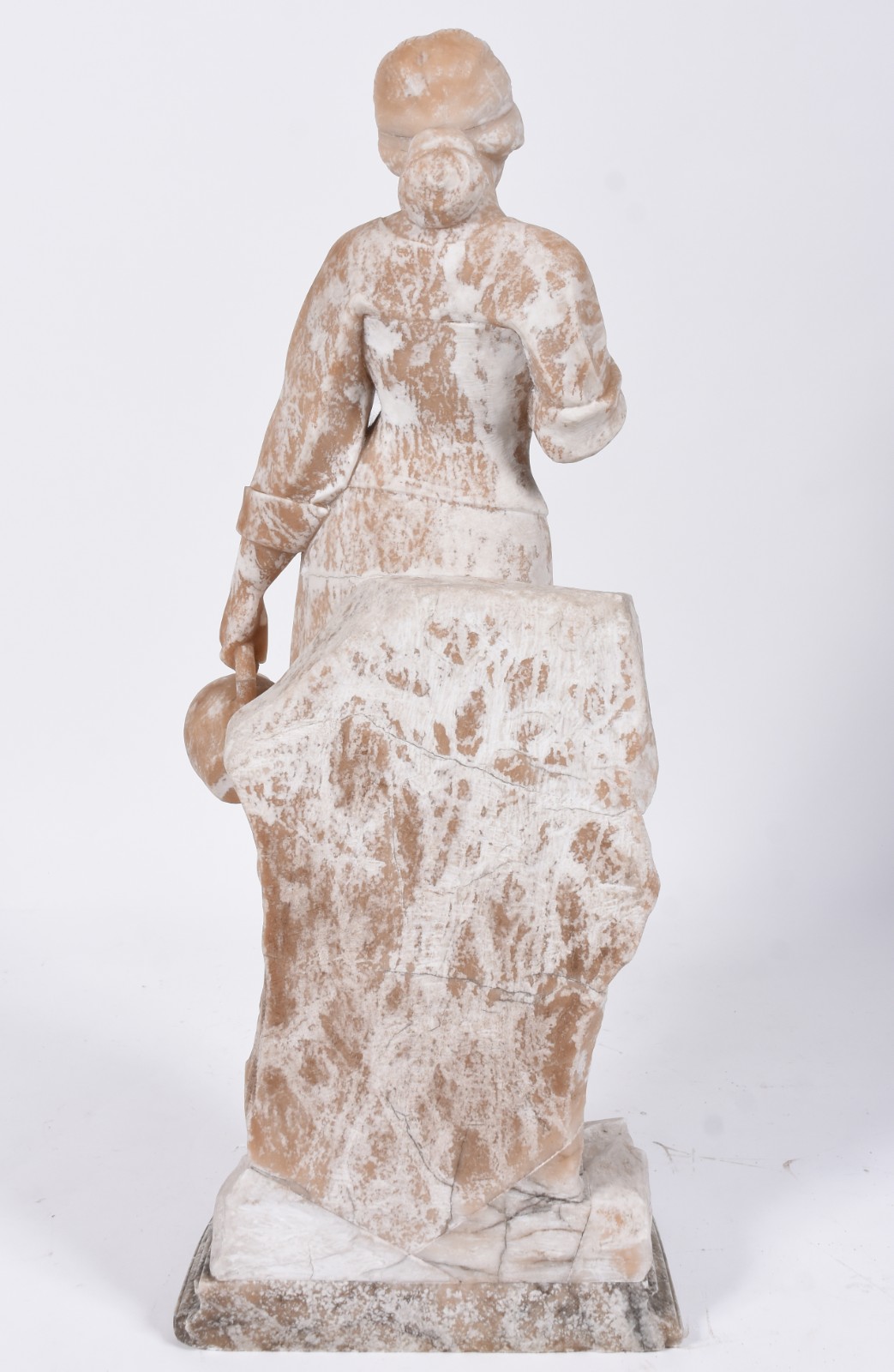 Belíssima estatueta de alabastro representando Jovem com cântaro... - foto 5 de 9