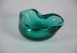 Bowl de murano na cor verde. Med. 26 x 14 cm. - Bowl de murano na cor verde. Med. 26 x 14 cm.