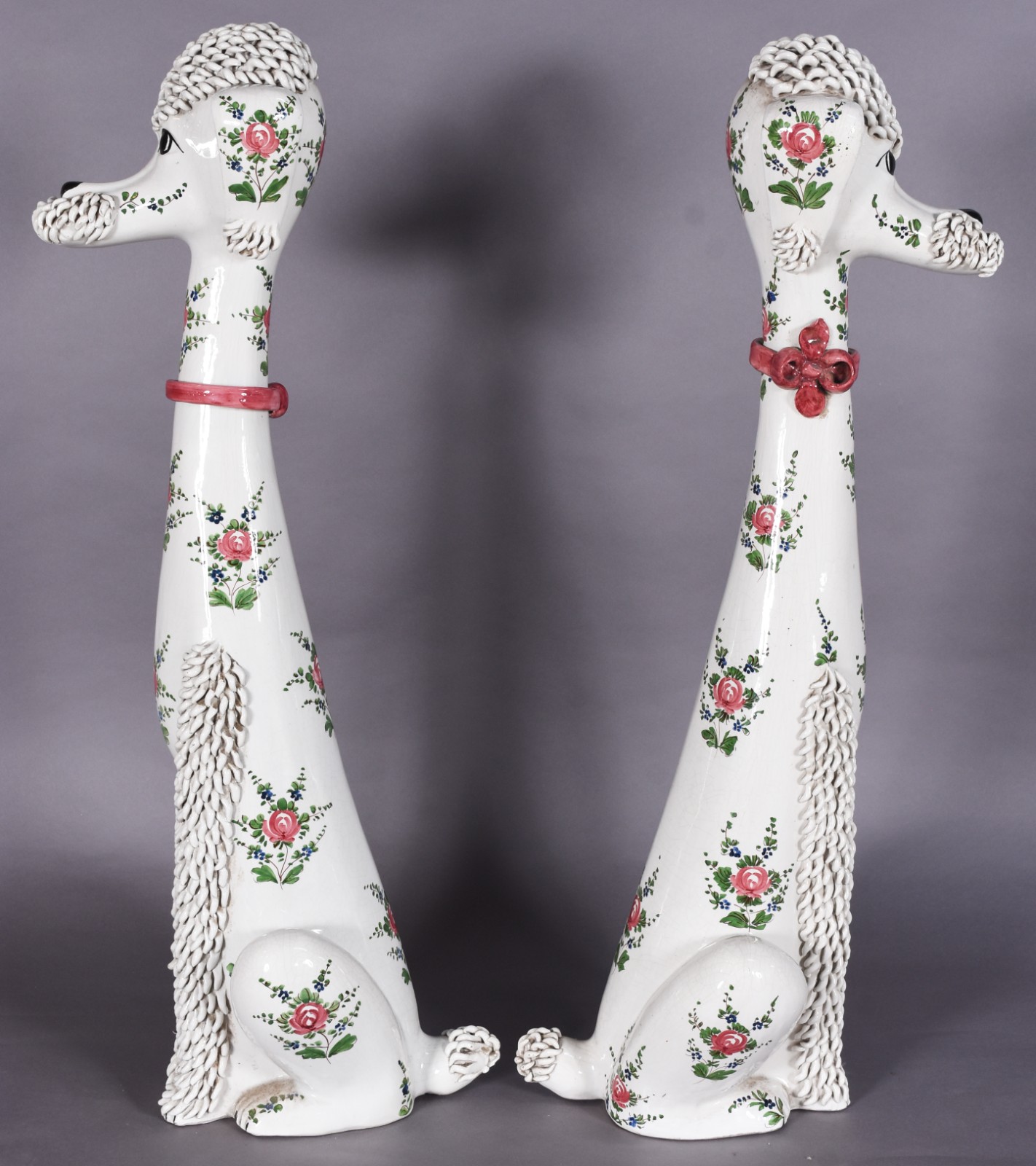 Par de estatuetas de cerâmica italiana policromada representando... - foto 4 de 7