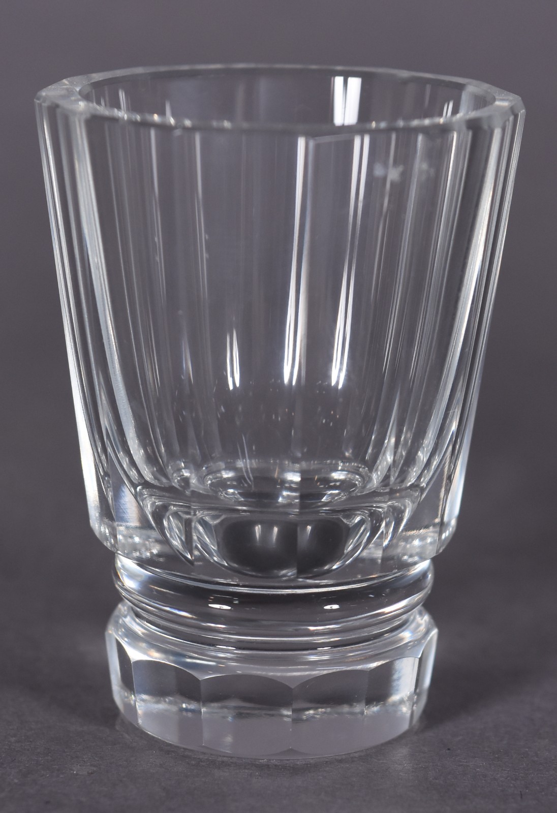 Vaso solifleur de murano na cor rubi e 6 copinhos para licor... - foto 4 de 8