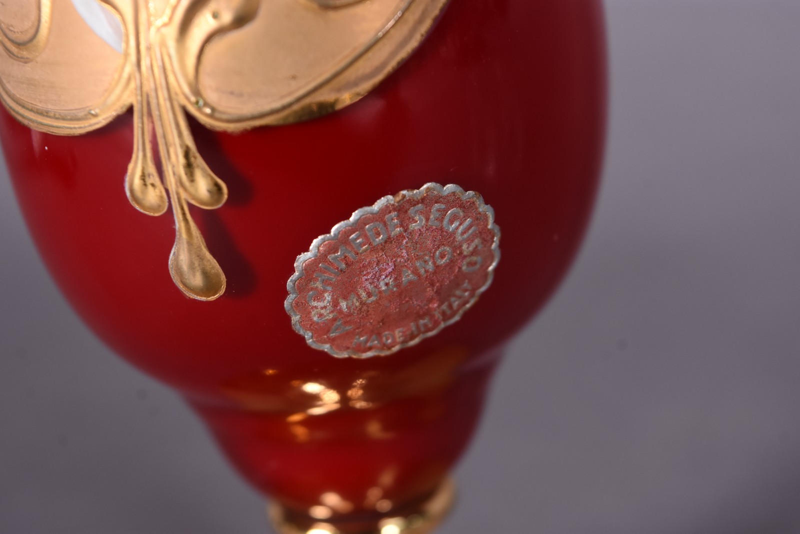 Vaso solifleur de murano na cor rubi e 6 copinhos para licor... - foto 8 de 8