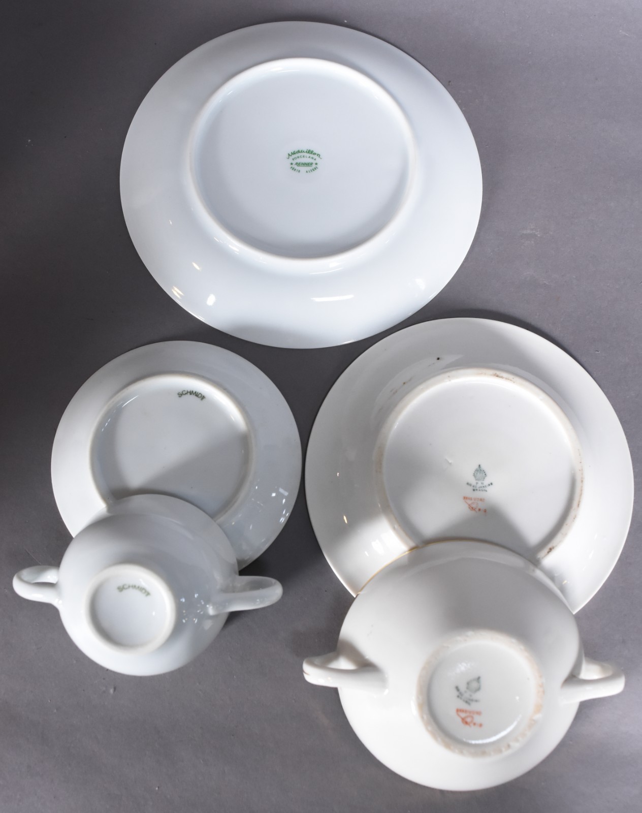 Serviço jantar porcelana Renner composto de: 12 pratos fundos, 12... - foto 3 de 3