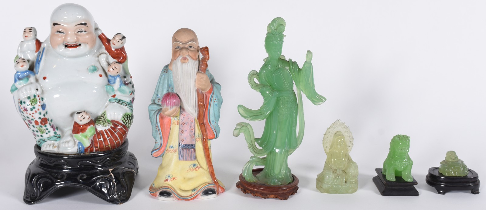 Seis peças diversas orientais; 2 figuras de porcelana policromada e 4... - foto 1 de 8