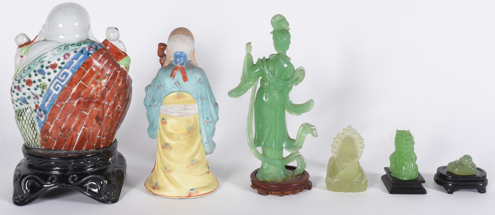 Seis peças diversas orientais; 2 figuras de porcelana policromada e 4... - foto 4 de 8