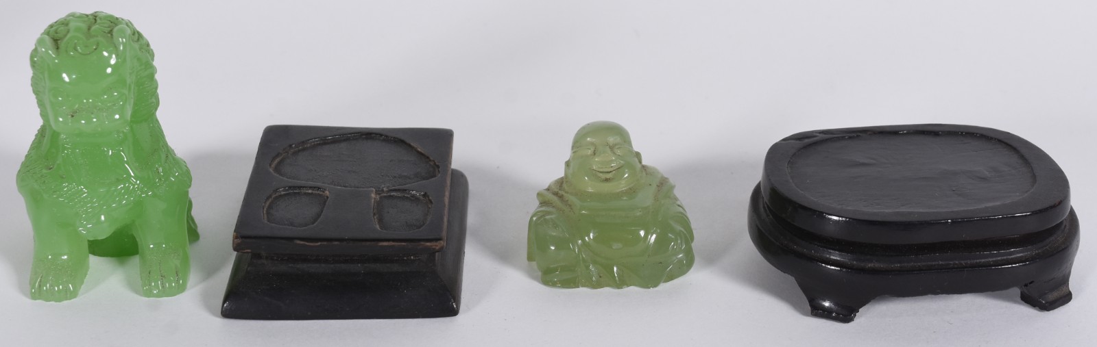 Seis peças diversas orientais; 2 figuras de porcelana policromada e 4... - foto 5 de 8