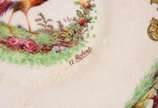 Onze taças para consomé com pires de faiança in... - Onze taças para consomé com pires de faiança inglesa "Staffordshire - Royal Myotts Crown", decorados com aves em policromia, borda verde com gui...