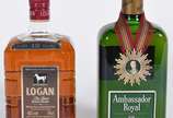 Duas garrafas de Whisky, sendo Logan 12 anos e ... - Duas garrafas de Whisky, sendo Logan 12 anos e Ambassador Royal 12 anos.