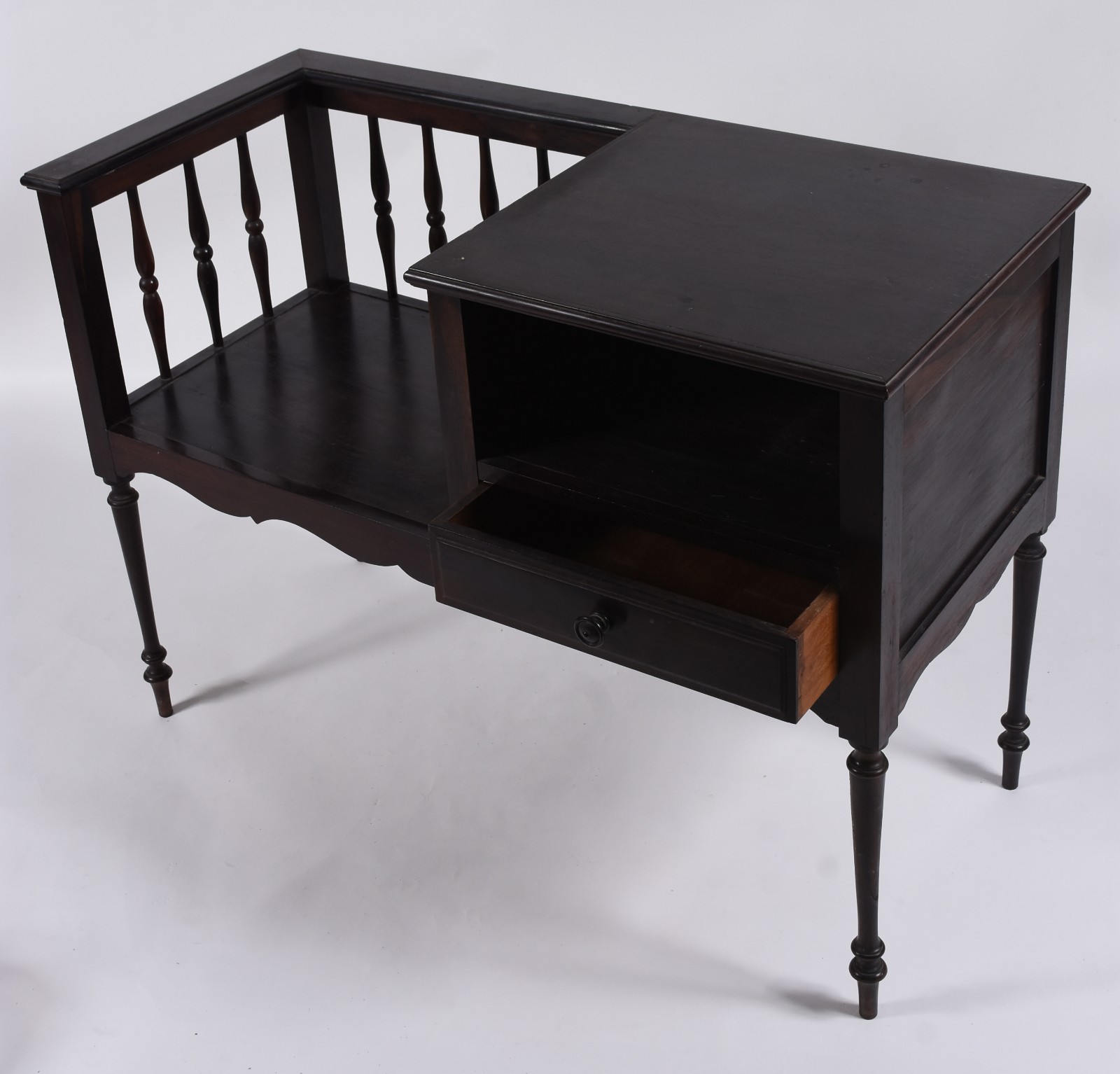 Banco com mesa acoplada de madeira nobre para telefone. Pé da mesa... - foto 3 de 9