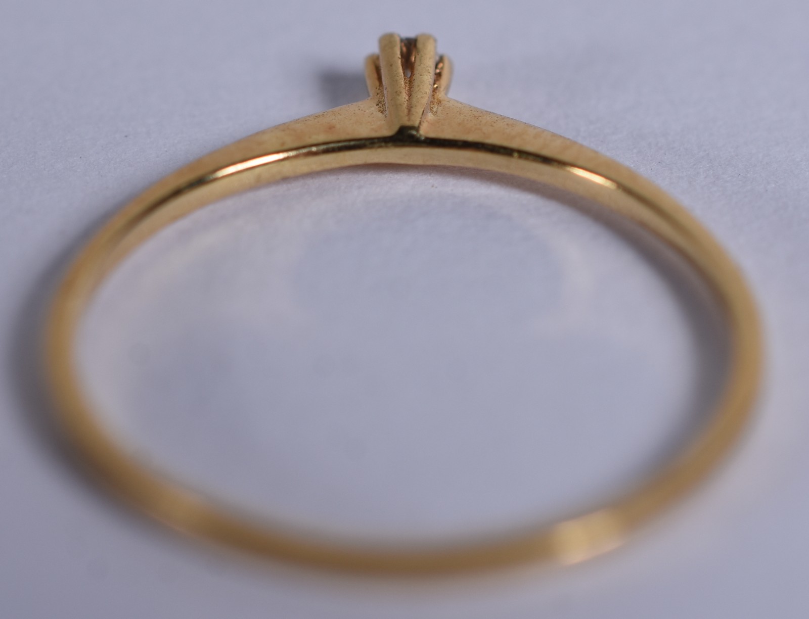 Solitário de ouro 18 k com brilhante de 0,05 ct, aro 11 (Por motivos... - foto 4 de 4