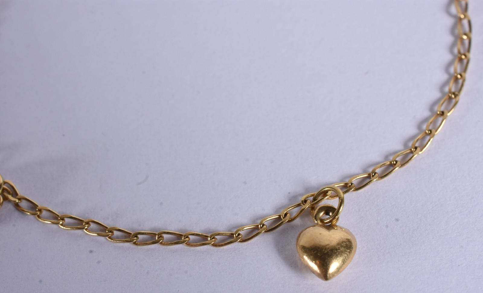 Pulseira de criança com 4 corações de ouro 18k, contraste 750 (Por... - foto 4 de 5
