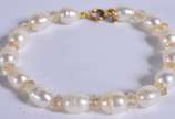 Pulseira de perolas barrocas com fecho de ouro ... - Pulseira de perolas barrocas com fecho de ouro (Por motivos de segurança a peça não se encontra na loja)