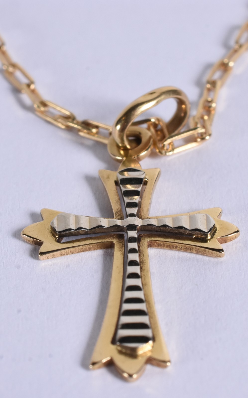 Cordão de ouro 18 k, contraste 750 com crucifixo de ouro branco e... - foto 3 de 6