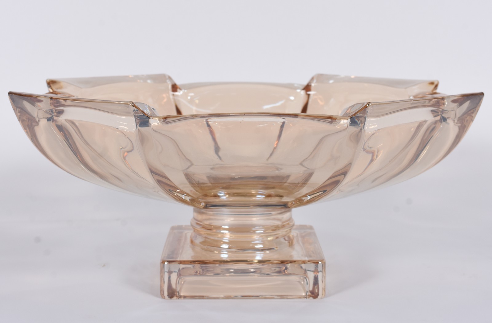Centro de mesa de vidro decorativo na cor âmbar. - foto 4 de 5