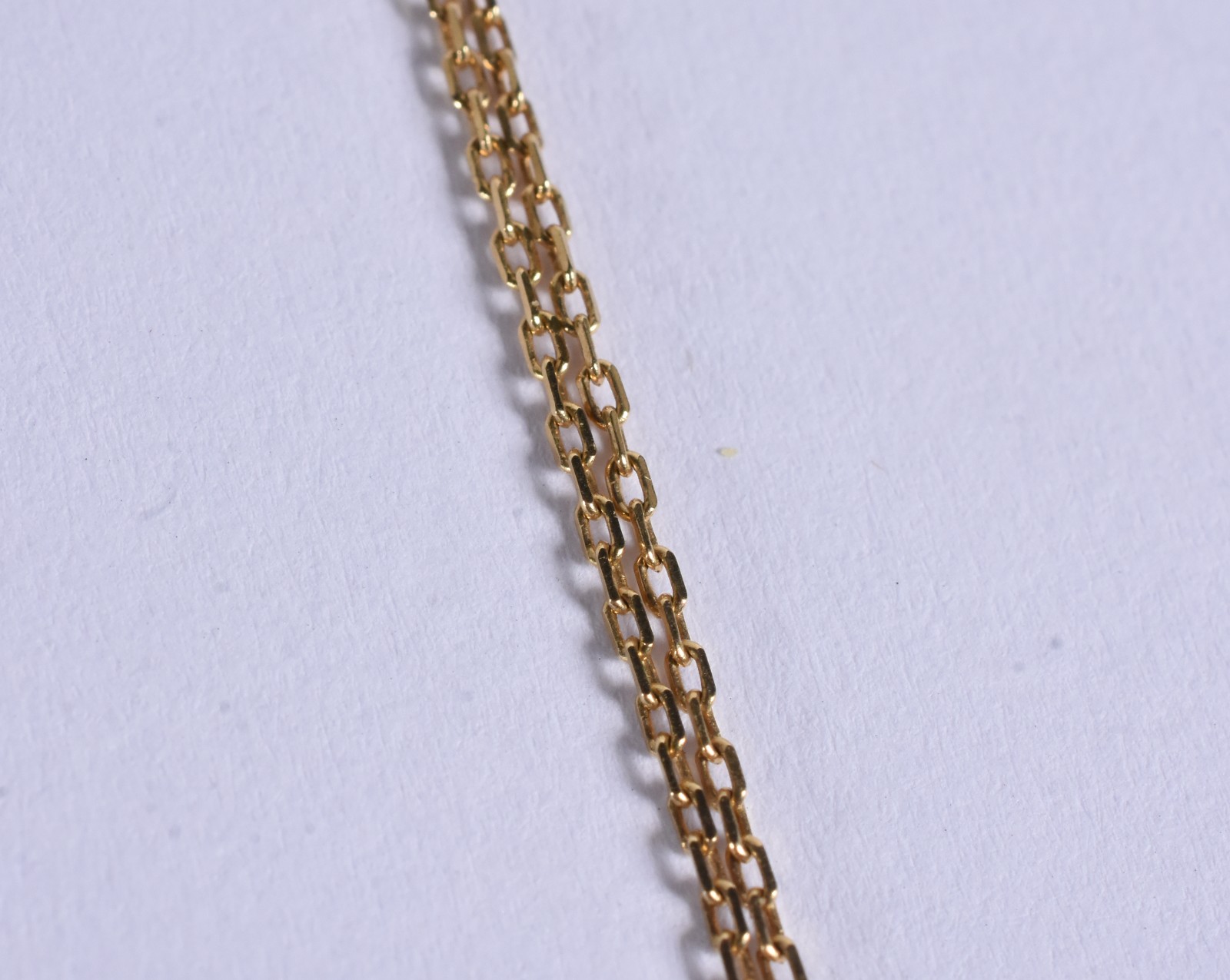 Gargantilha de ouro 18 k, contraste 750 com pingente Sacro (Por... - foto 4 de 7