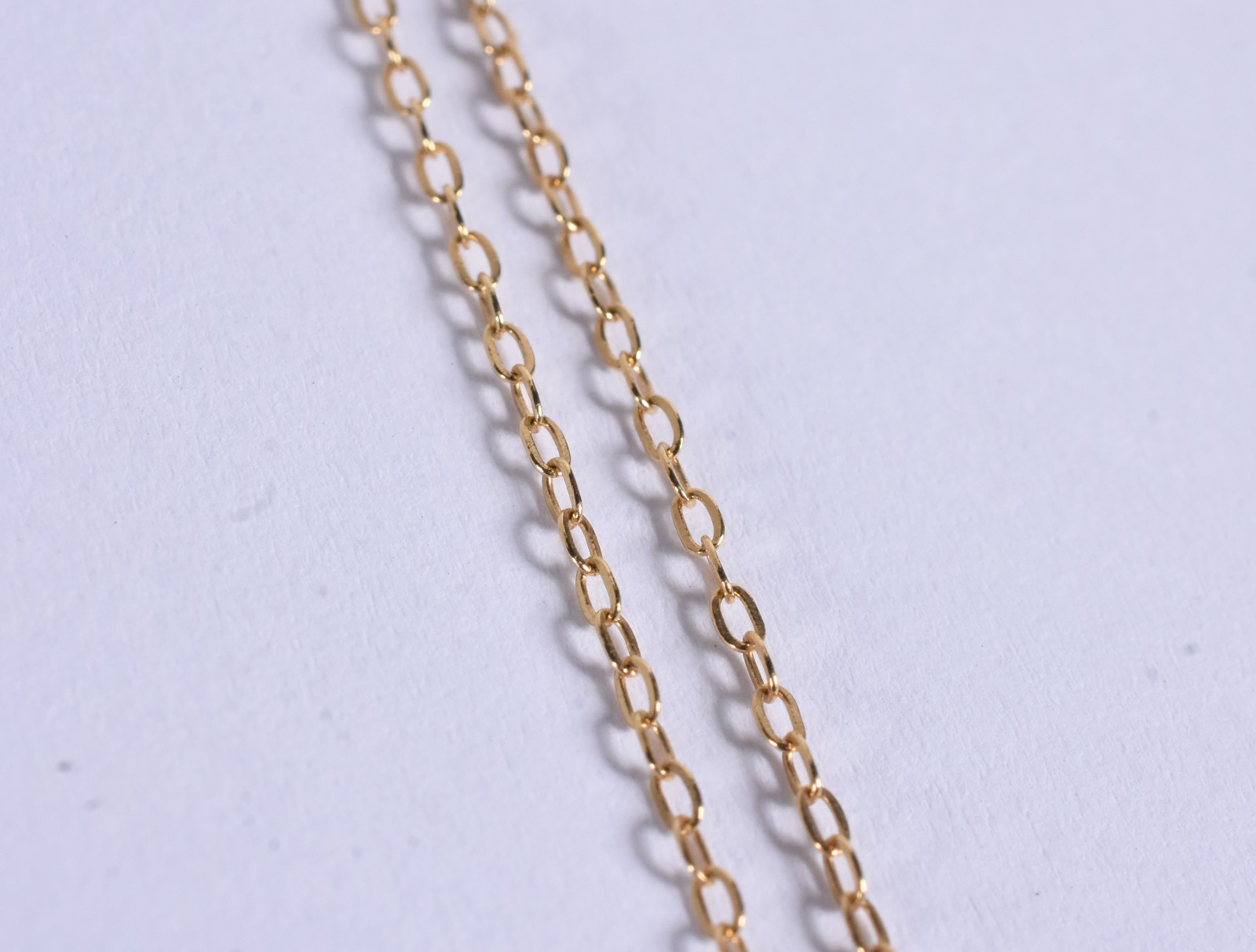 Gargantilha de ouro 18 k, contraste 750 em forma de terço e pingente... - foto 4 de 8