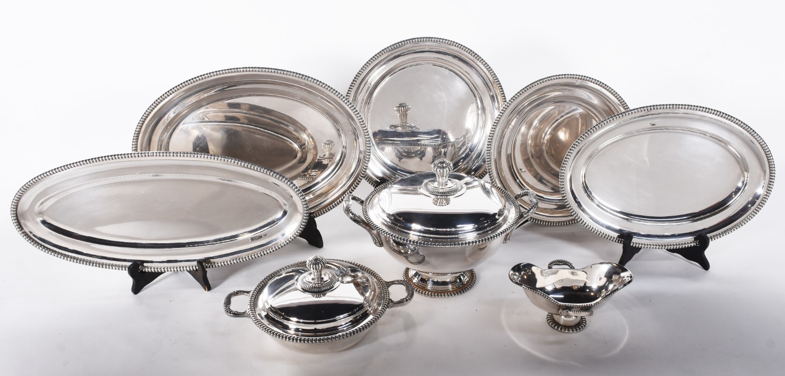 Baixela de jantar de metal prateado Meridional com 8 peças, bordas... - foto 1 de 5