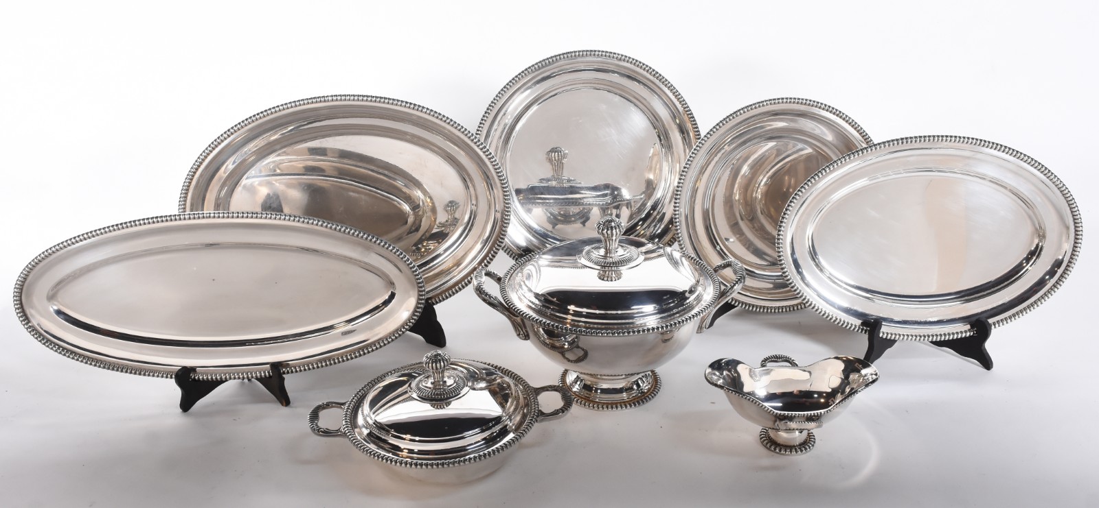 Baixela de jantar de metal prateado Meridional com 8 peças, bordas... - foto 2 de 5