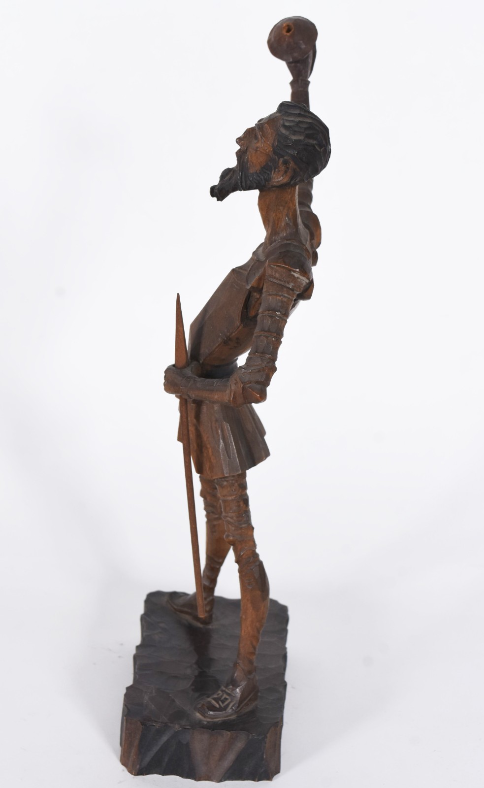 Dom Quixote - Escultura de madeira. - foto 3 de 8