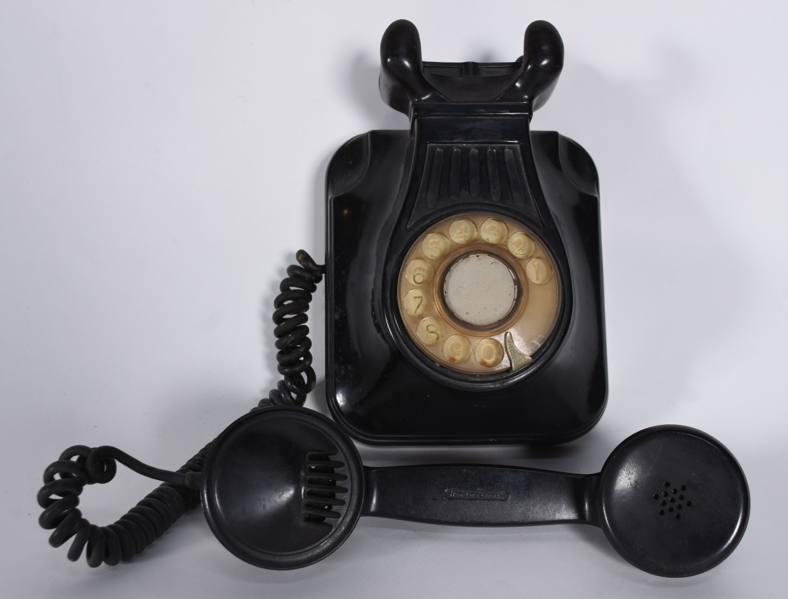 Telefone de parede de baquelite preto. - foto 3 de 5