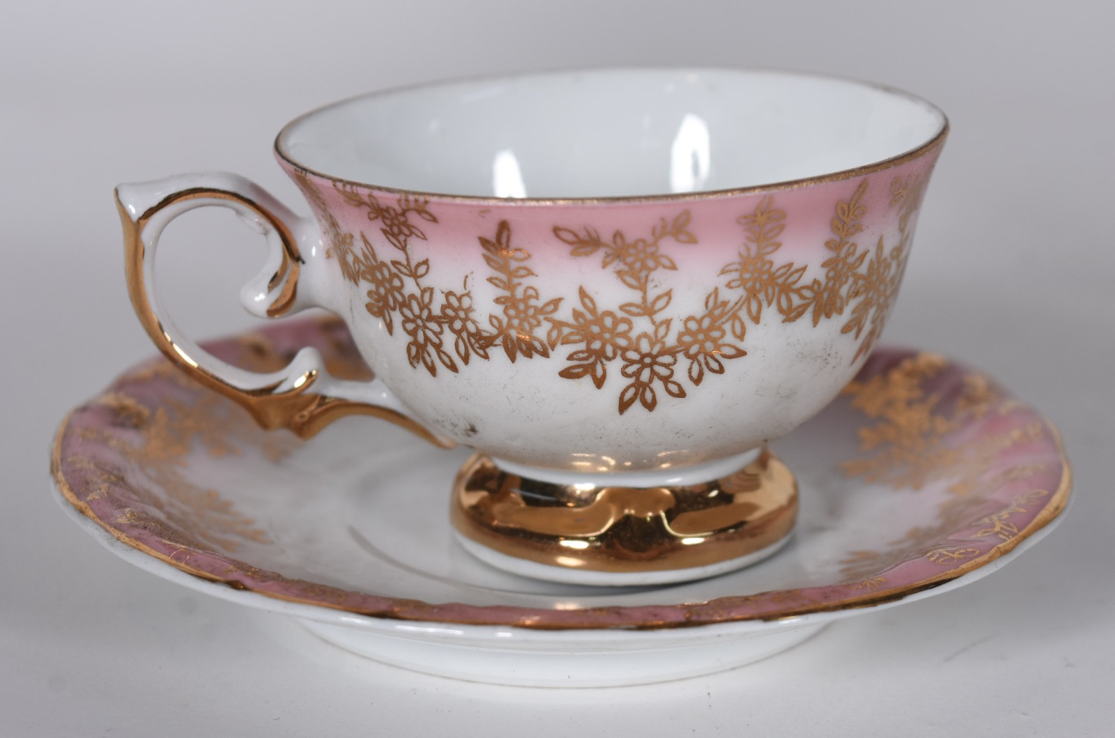 Aparelho de jantar, chá e café de porcelana Schmidt borda rosa e... - foto 4 de 7