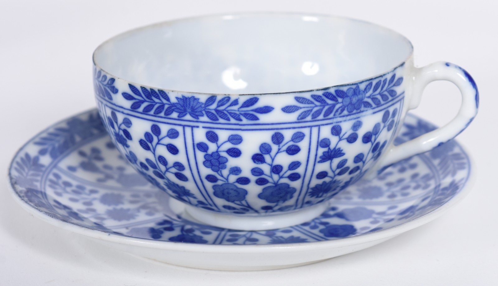 Pequeno serviço de chá e café de porcelana japonesa azul e branca... - foto 2 de 6