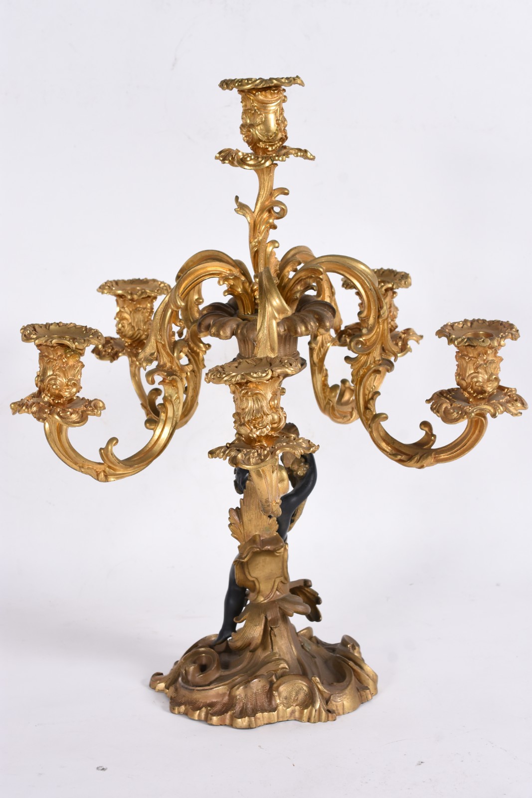 Candelabro frances para 6 velas de bronze ormulu, base com figura de... - foto 2 de 6