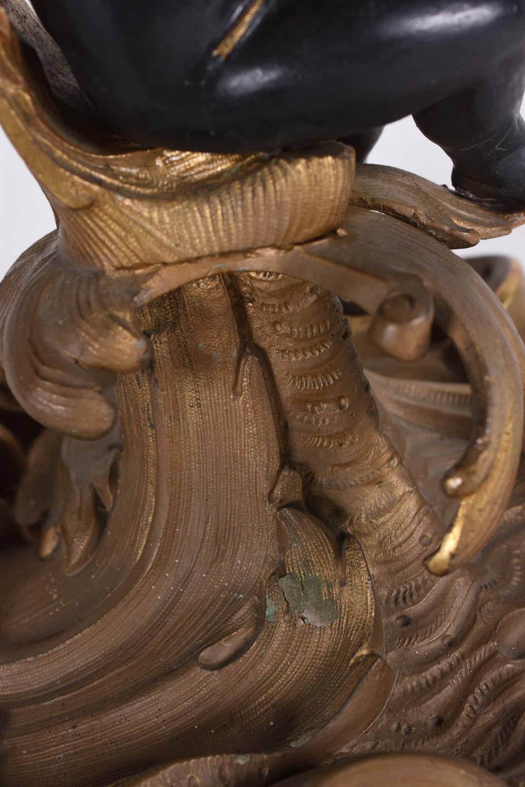 Candelabro frances para 6 velas de bronze ormulu, base com figura de... - foto 6 de 6
