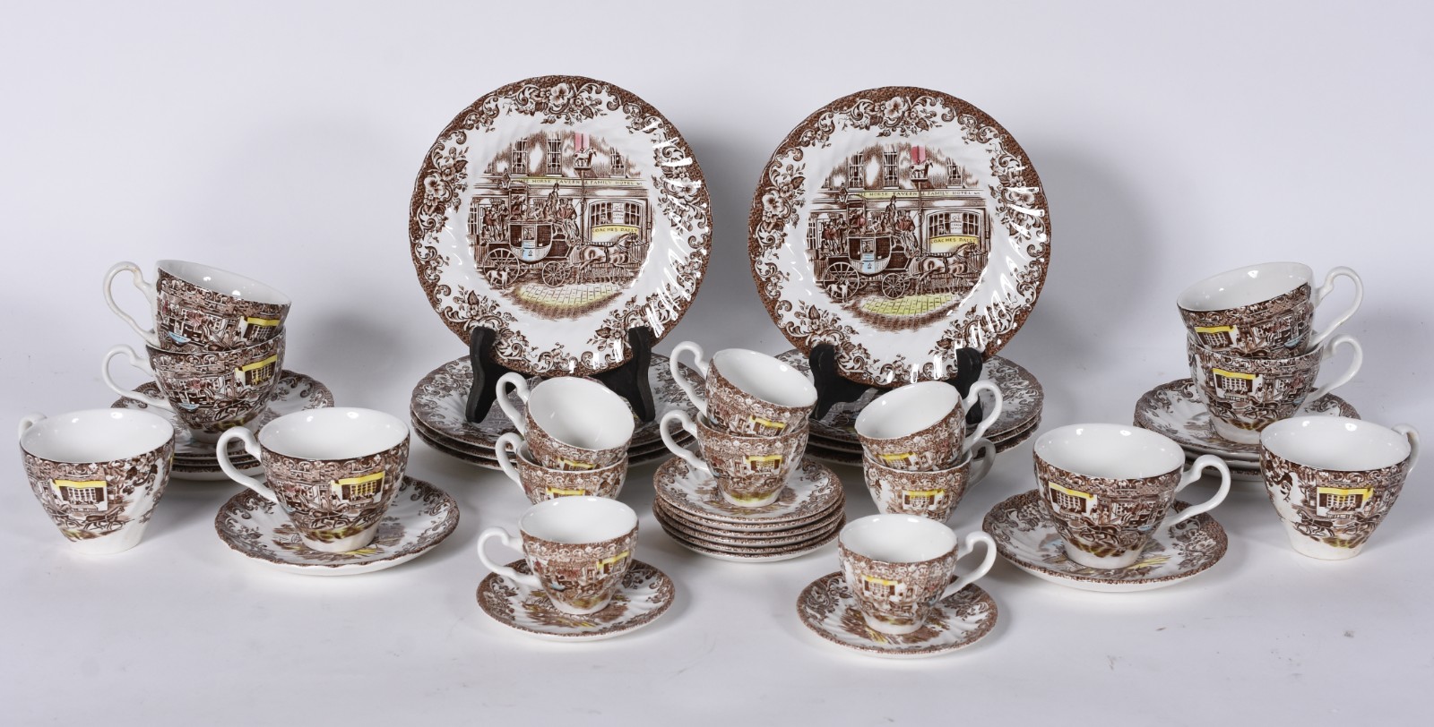 Conjunto de chá e café de faiança inglesa "Coaching Scenes - Johnson... - foto 1 de 8