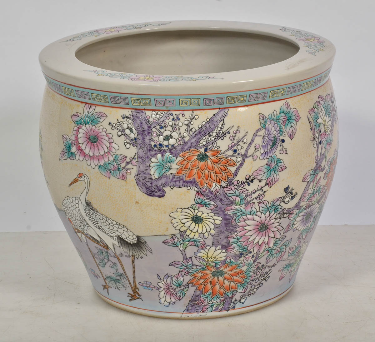 Cachepot de porcelana oriental. Diam. 30 cm - alt. 26 cm.