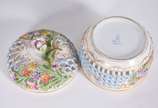 Quatro peças de porcelana. - Quatro peças de porcelana.
