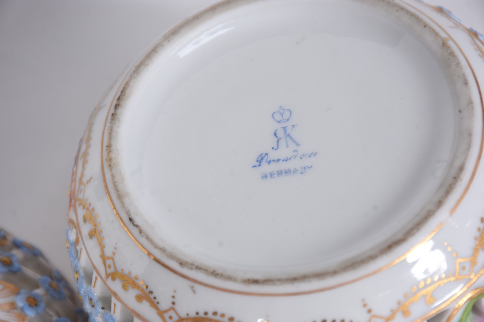 Quatro peças de porcelana. - foto 4 de 8