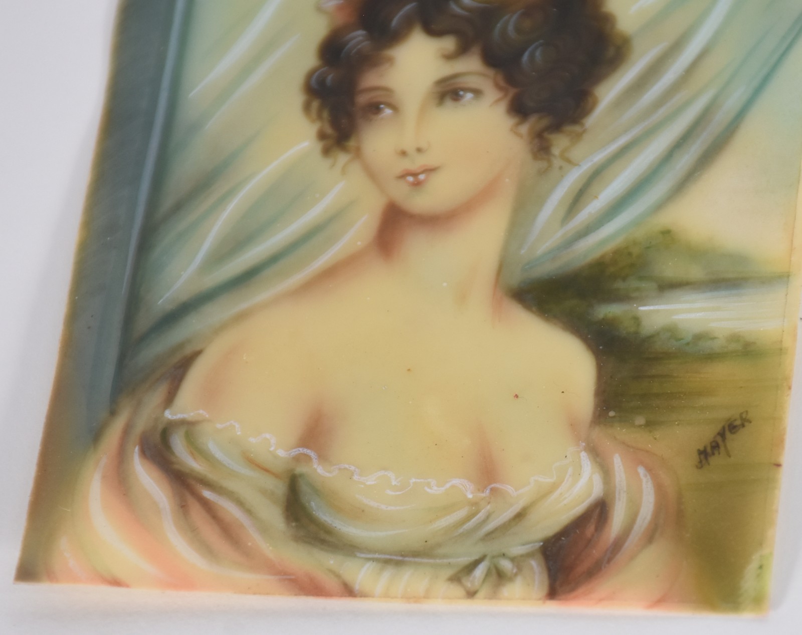 Par de miniaturas representado "damas antigas" pintadas sobre... - foto 3 de 8