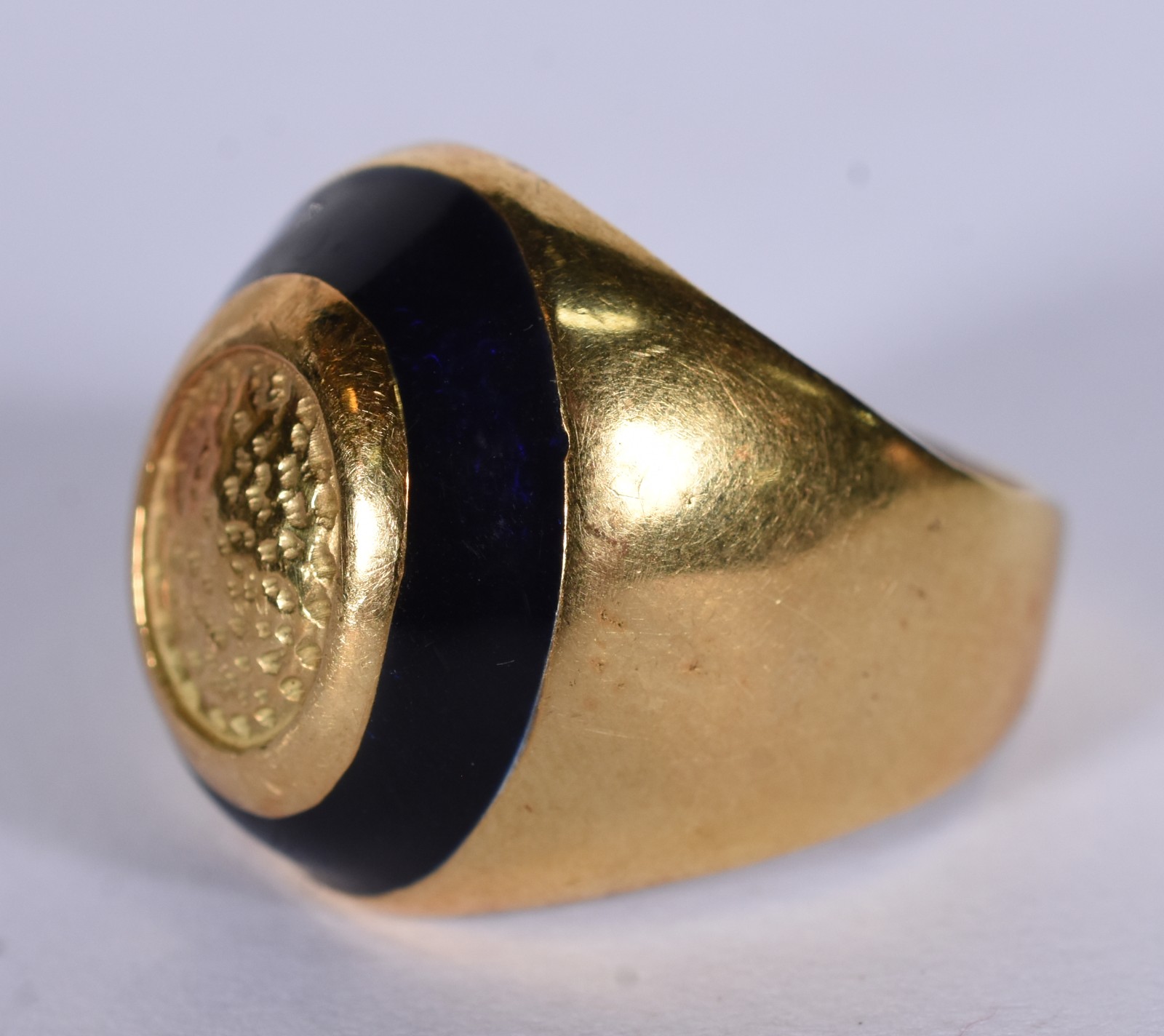 Anel de ouro 18 k com detalhe em preto, aro 16 (Por motivos de... - foto 3 de 7