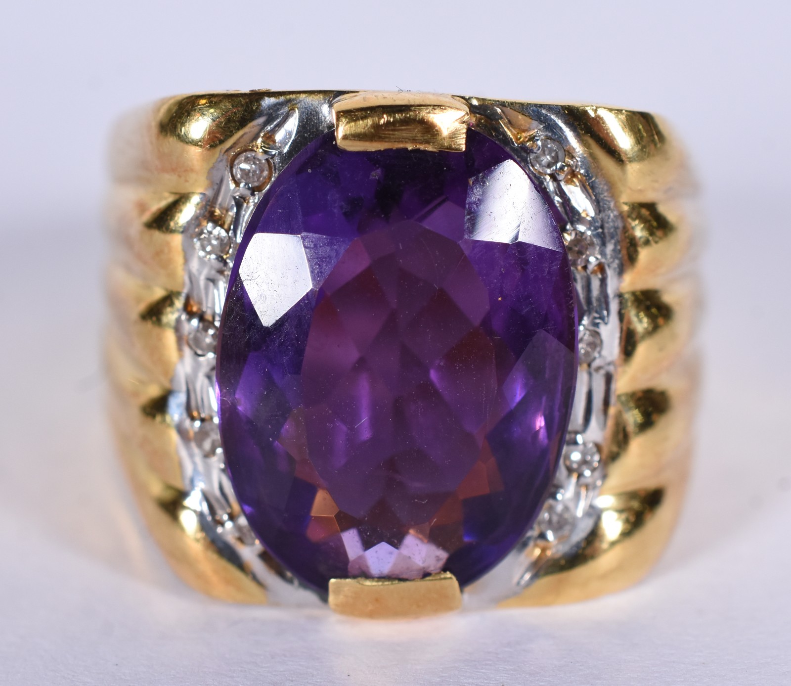 Anel de ouro 18 k com pedra ametista, aro 17 (Por motivos de... - foto 1 de 7