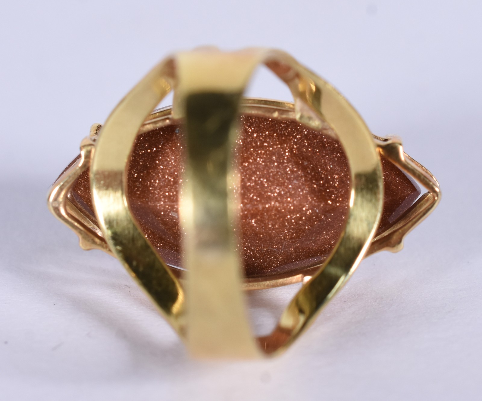 Anel de ouro 18 k com pedra na forma de losango, aro 16 (Por motivos... - foto 4 de 7