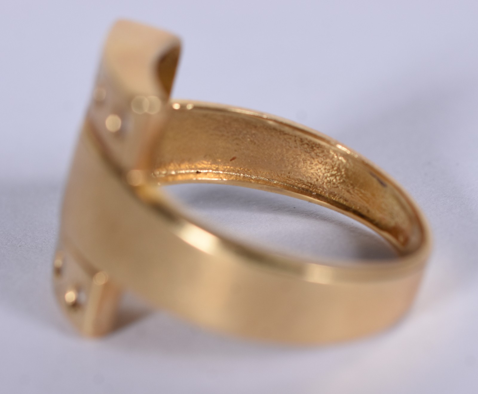 Anel de ouro 18 k com pequenos brilhantes, aro 17 (Por motivos de... - foto 4 de 7