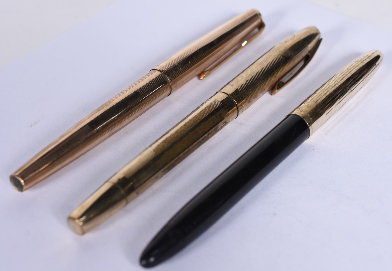 Tres canetas tinteiro sendo uma Parker e duas Sheaffer. Filetadas a... - foto 2 de 8
