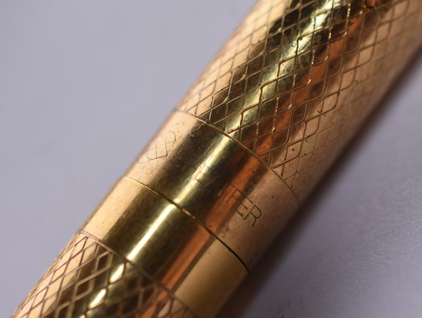 Três canetas, sendo 2 Sheaffer, uma esferográfica (sem carga) e uma... - foto 9 de 10