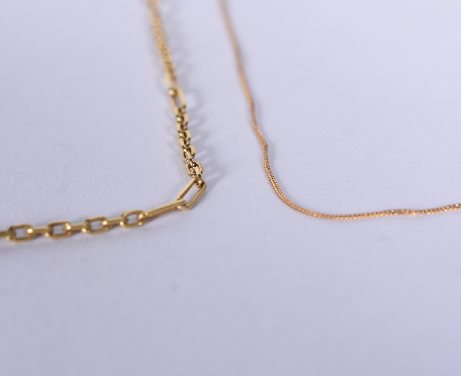 Dois cordões de ouro 18 k (Por motivos de segurança a peça não se... - foto 3 de 7