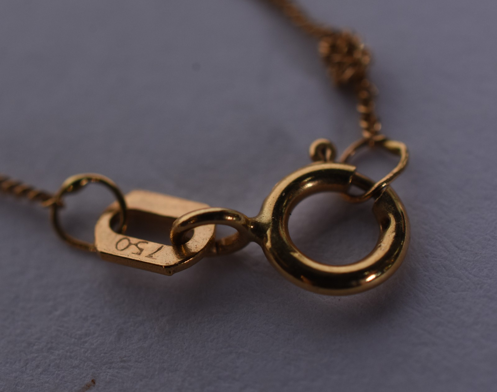 Dois cordões de ouro 18 k (Por motivos de segurança a peça não se... - foto 6 de 7