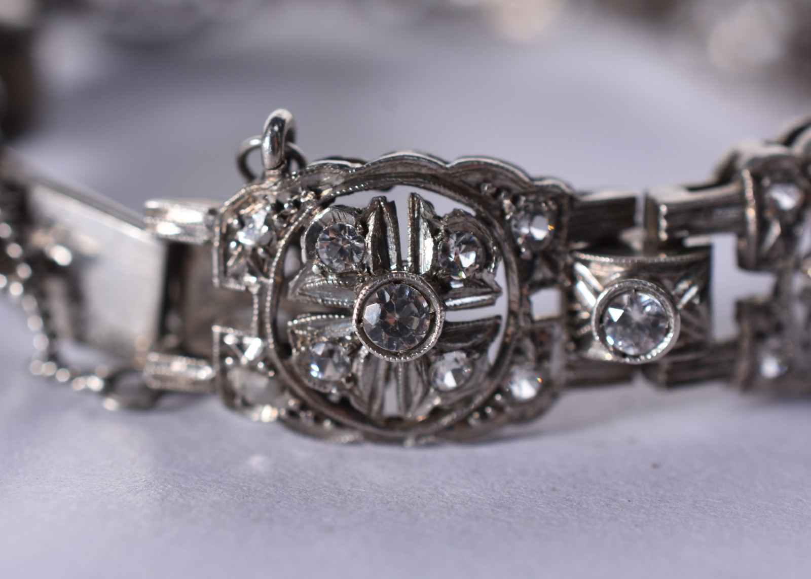 Pulseira de prata com zircone (Por motivos de segurança a peça não se... - foto 1 de 6