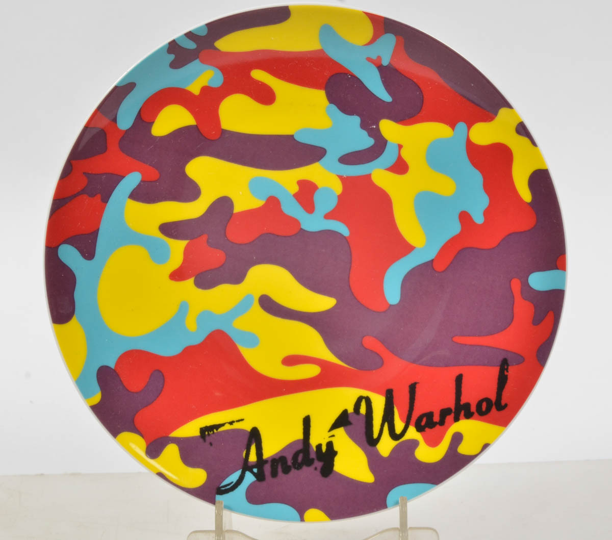 Andy Warhol - prato de porcelana Rosenthal - assinado. Diam. 23 cm.