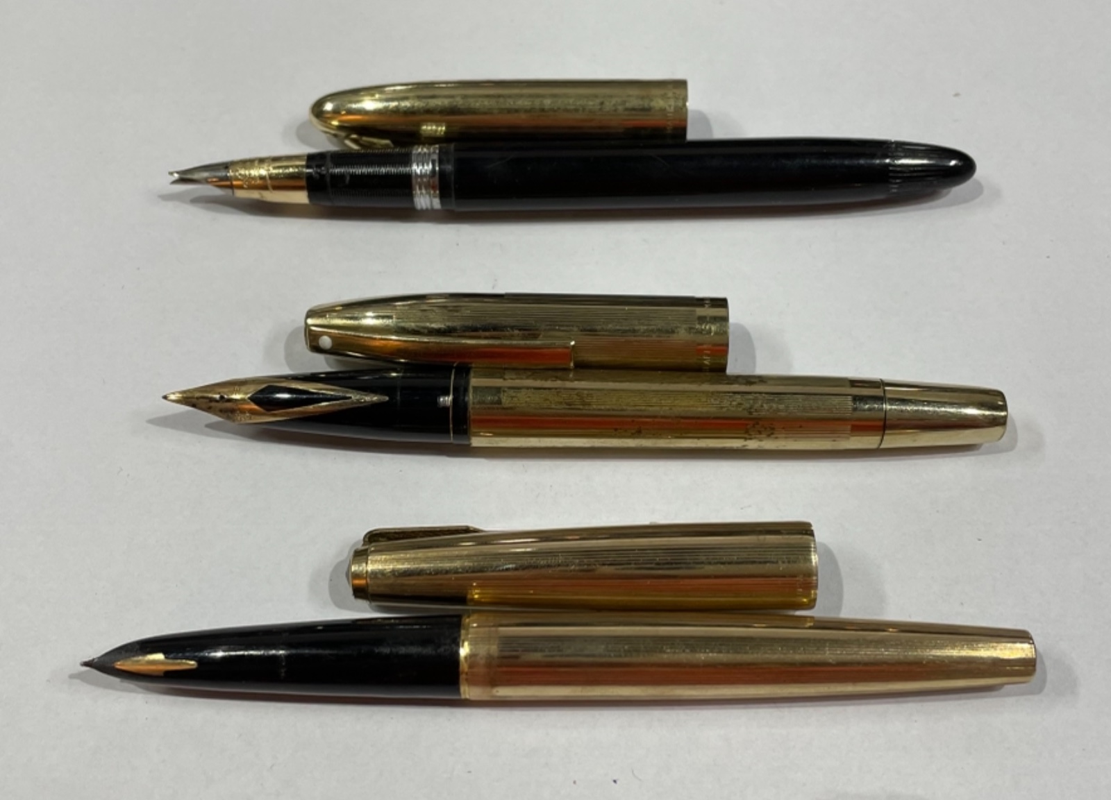 Tres canetas tinteiro sendo uma Parker e duas Sheaffer. Filetadas a... - foto 8 de 8