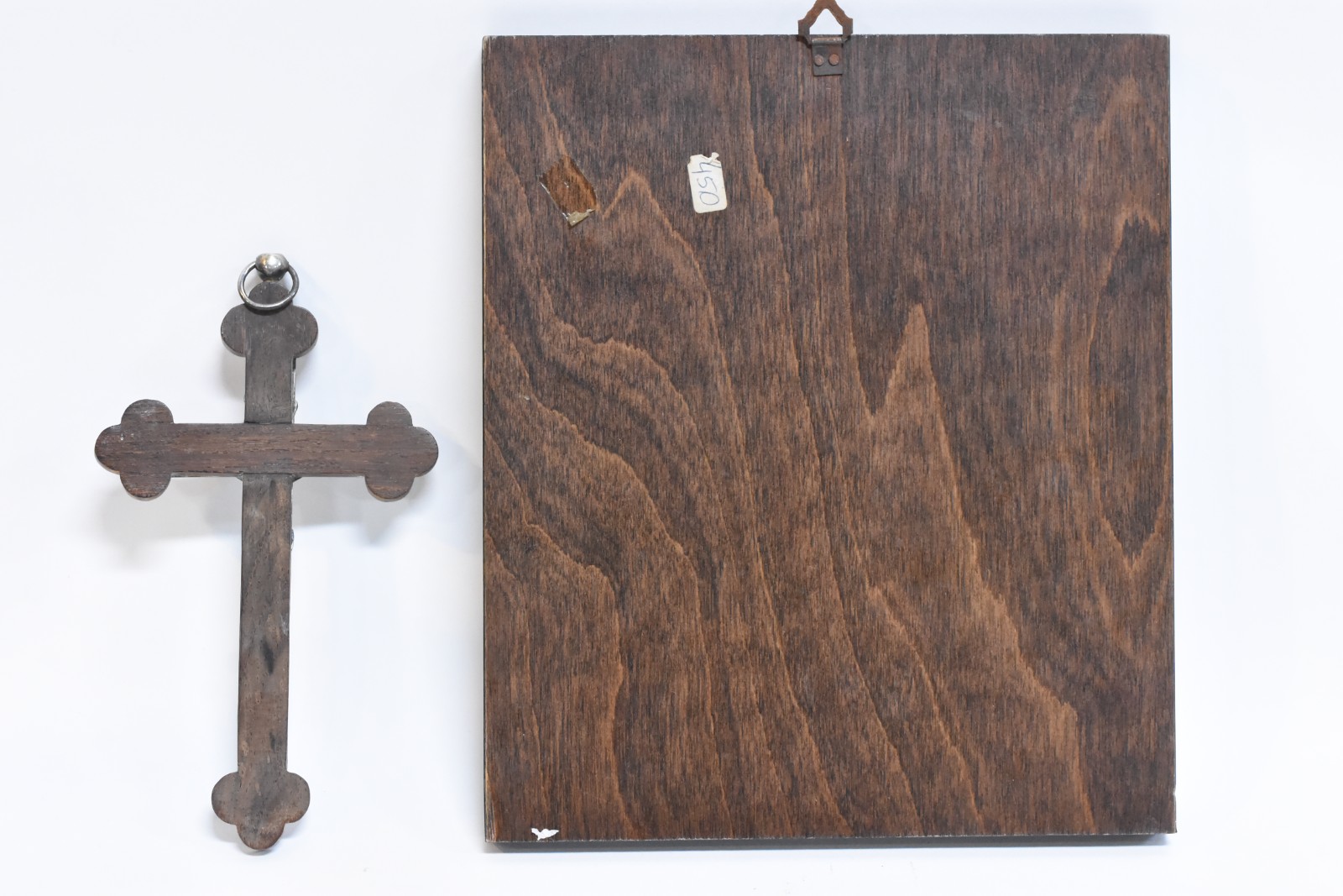 Cinco peças sacras, sendo 2 imagens, crucifixo e ícone. - foto 7 de 11
